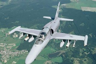 Letoun, o který se hádají politici. Pro Ukrajinu ideální, říká konstruktér - Seznam Zprávy